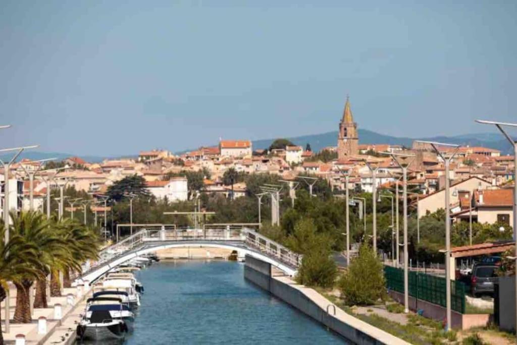 Mobilhome A Frejus A 15 Minute De La Mer Sur Terrain Independant Экстерьер фото